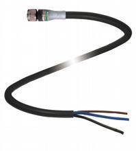 Ein schwarzes Kabel mit drei freiliegenden Drähten an einem Ende und einem metallischen Anschluss am anderen Ende, geschwungen dargestellt.