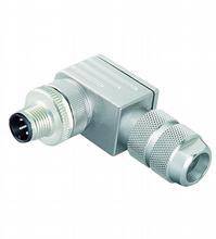 Metall-Steckverbinder in L-Form mit gerändeltem Griff, geeignet für industrielle Anwendungen.