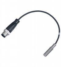 Ein Kabel mit einem Metallstecker auf der einen Seite und einem Kunststoffstecker auf der anderen. Es wird für technische Anschlüsse verwendet.
