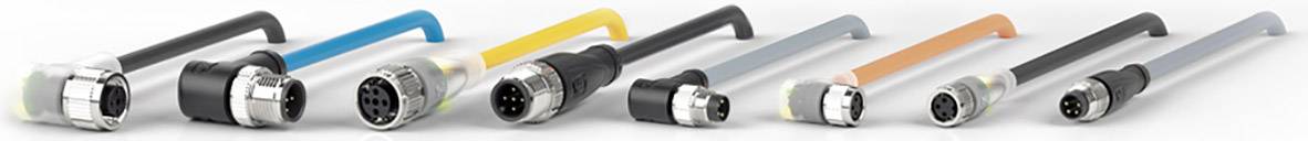 Mehrere industrielle Steckverbinder in verschiedenen Farben und Größen, nebeneinander aufgereiht, auf hellem Hintergrund.