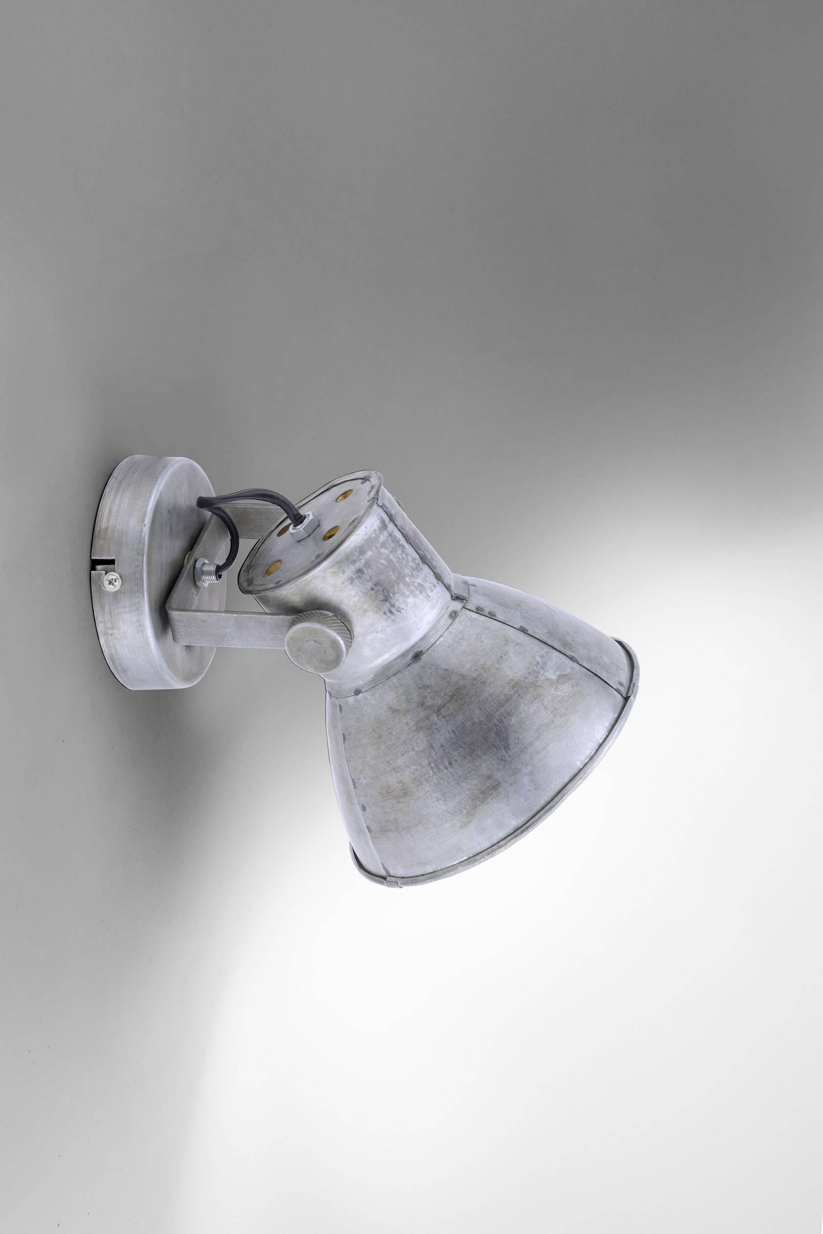 LeuchtenDirekt SAMIA 11482-77 Wandleuchte E27 Eisen