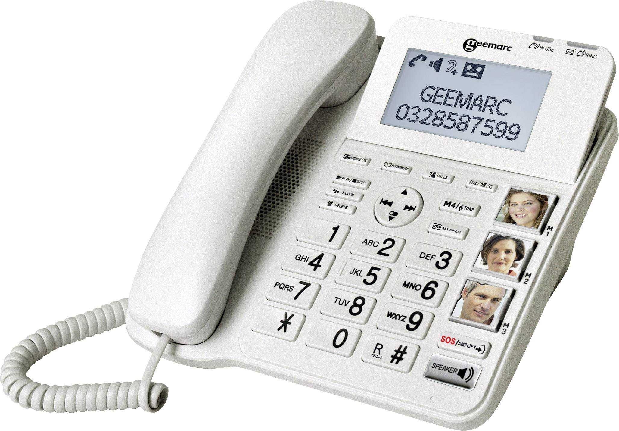 Ein weißes Telefon mit großen Tasten, Display zeigt 'GEEMARC 0328587599'. Vier Fototasten für Schnellwahl sichtbar.
