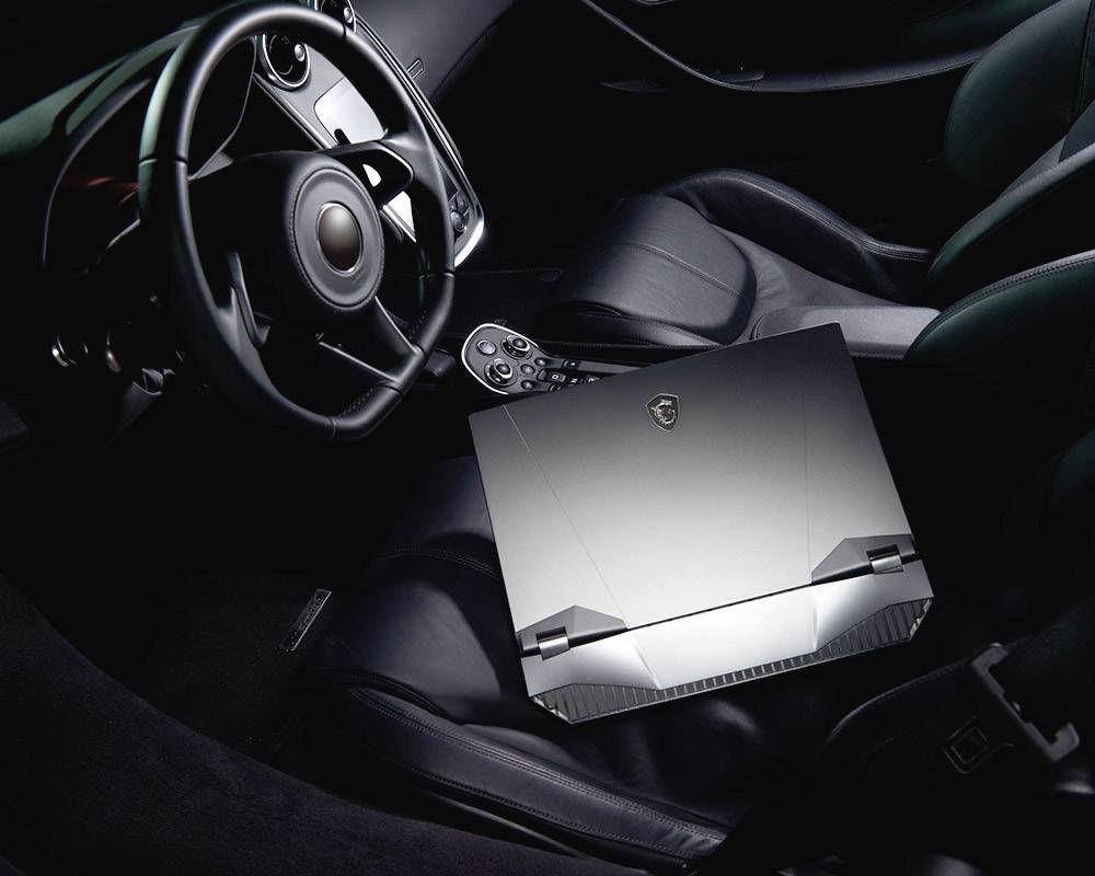 MSI GT76 Titan DT (9SG-209) 43.9cm (17.3 Zoll) Gaming Notebook Intel Core i9 9900K 64GB 2048GB SSD Nvidia GeForce RTX208