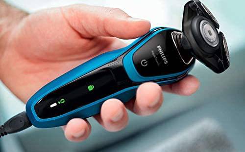 Philips S5050/04 AquaTouch Rotationsrasierer Schwarz, Blau