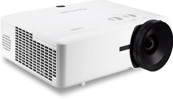 Ein weißer Projektor mit großem, runden Objektiv und Belüftungsgitter an der Seite, geeignet für Präsentationen und Videos.