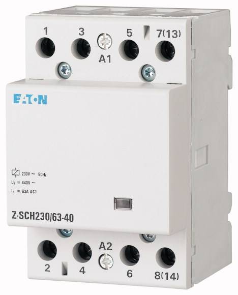 Ein Schützmodul von Eaton, Modell Z-SCH230/63-40, weiß, mit mehreren Anschlussklemmen und Beschriftungen für elektrische Anwendungen.
