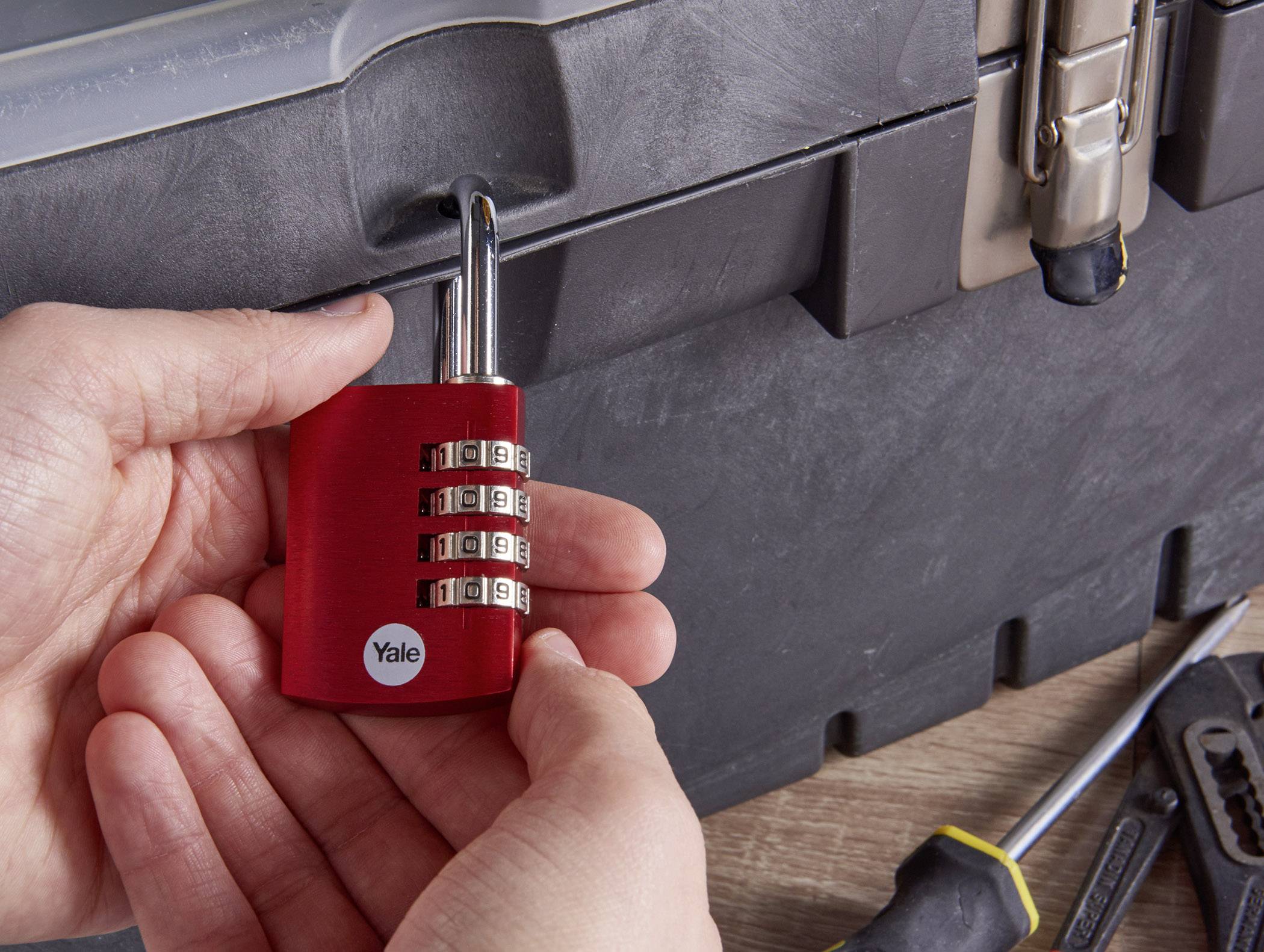 YALE YE3CB/38/131/1/CO Vorhängeschloss 38mm Rot Zahlenschloss