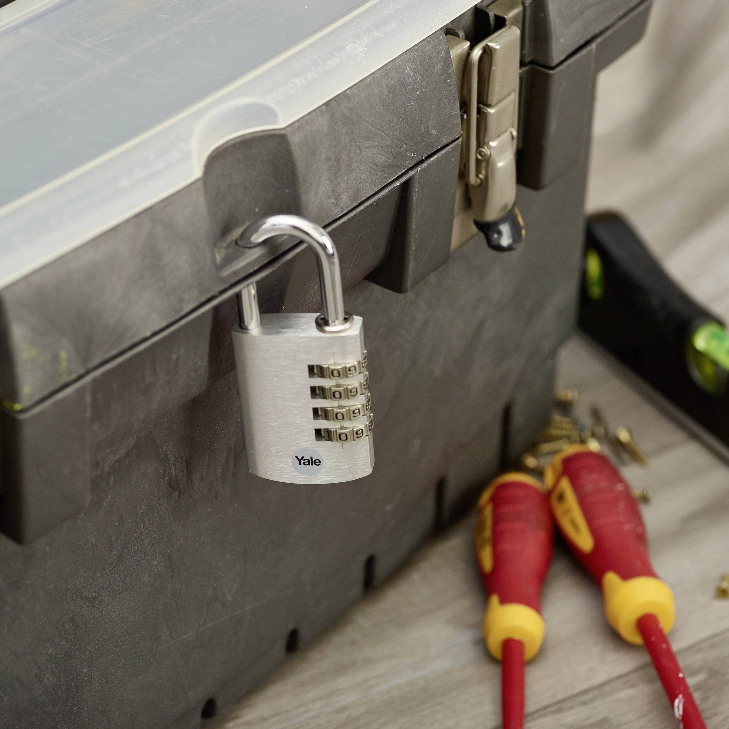 YALE YE3CB/38/131/1/S Vorhängeschloss 38mm Silber Zahlenschloss