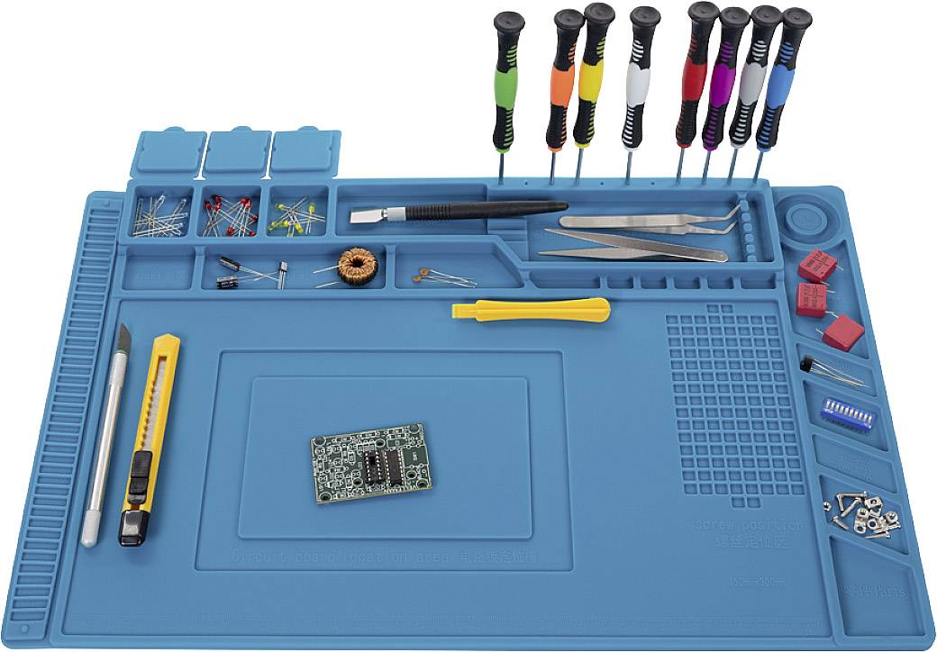 Eine blaue, hitzebeständige Matte mit verschiedenen Werkzeugen für Elektronikreparaturen, darunter Schraubendreher, Pinzetten und ein Cutter.