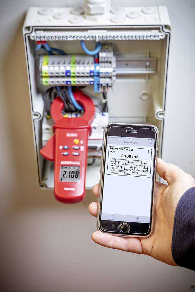 Benning CM 9-2 Stromzange digital Datenlogger CAT IV 300V Anzeige (Counts): 6000