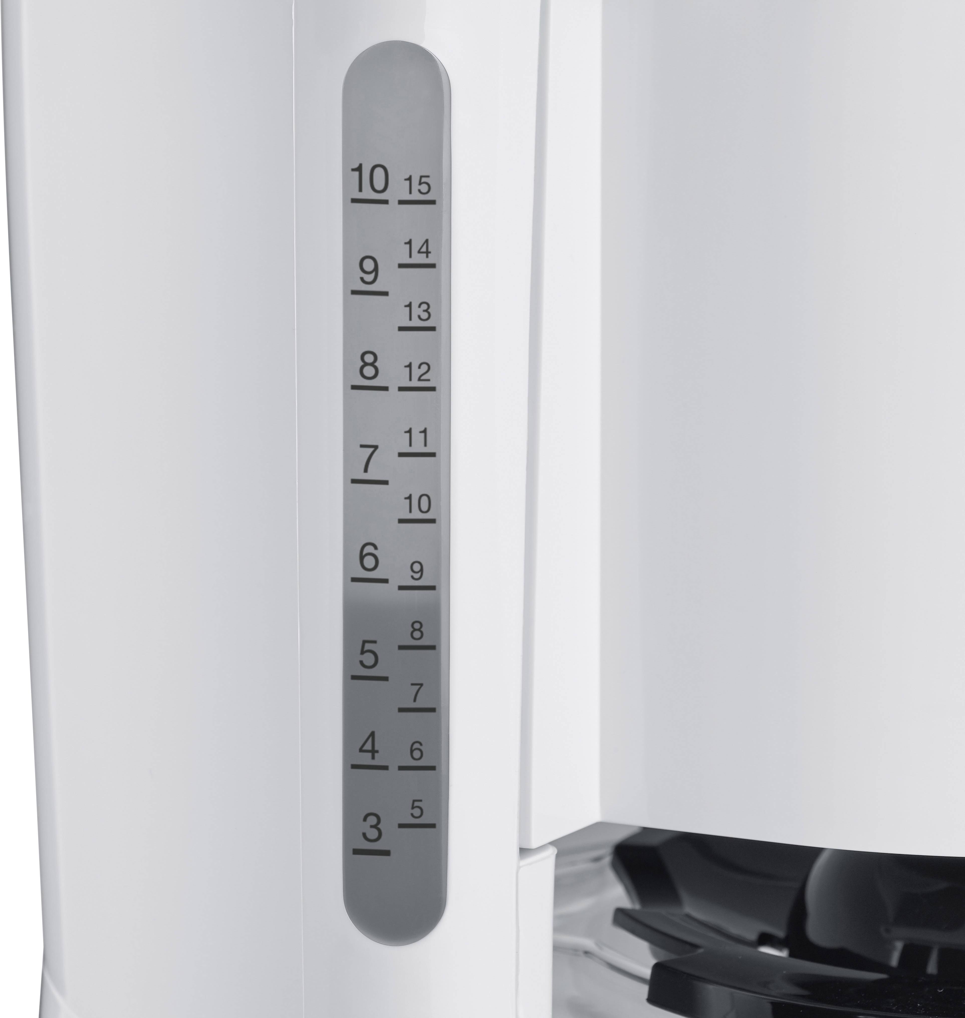 Anzeige an einer weißen Kaffeemaschine zeigt die Wassermenge von 3 bis 10 Tassen an.