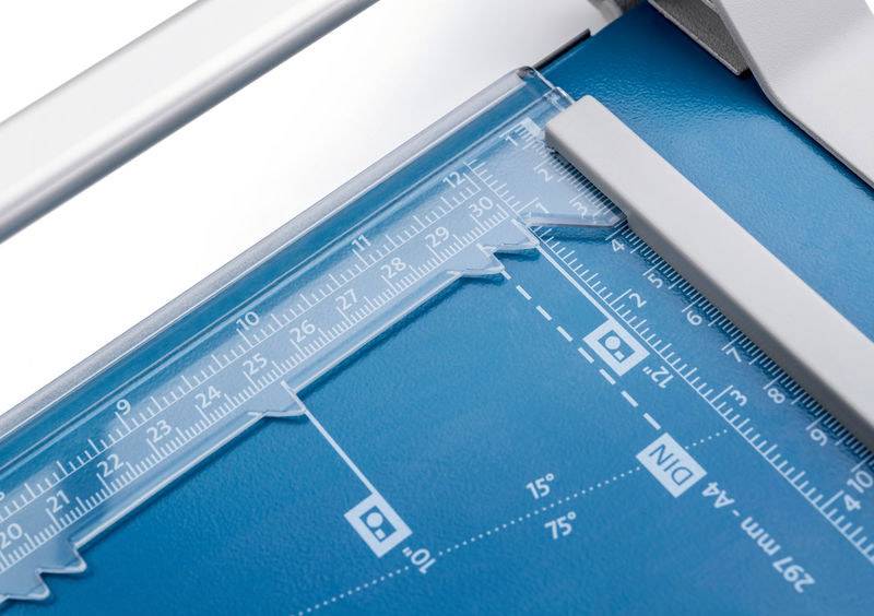 Dahle 507 Rollenschneider A4 Schnittleistung A4 80 g/m²: 8 Blatt