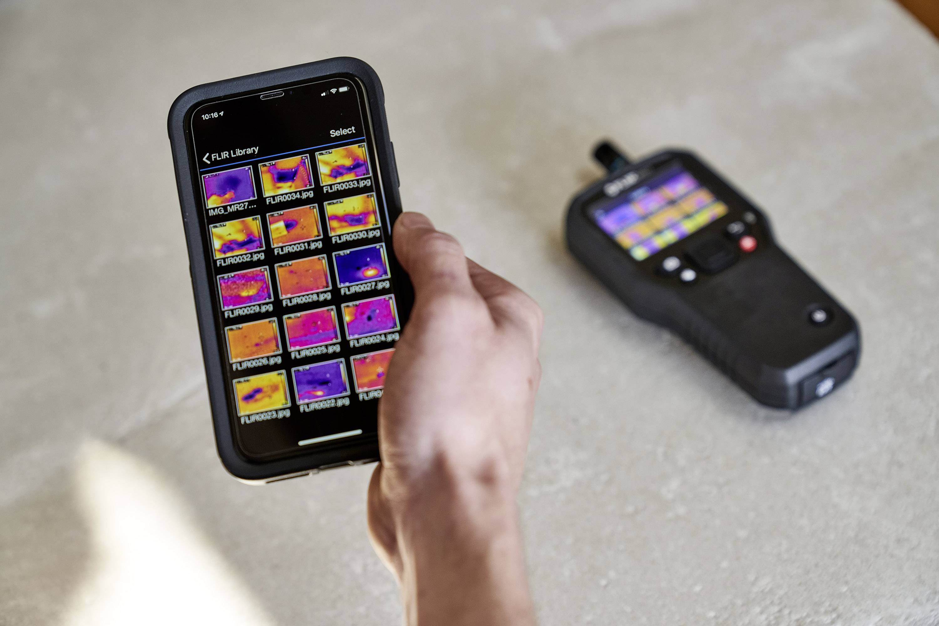 FLIR MR277 Materialfeuchtemessgerät integrierte Wärmebildkamera, Temperaturmessung, Berührungslose IR-Messung