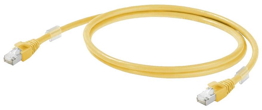 Ein gelbes Ethernet-Kabel mit RJ45-Steckern an beiden Enden, liegt in einer Schleife auf einer weißen Oberfläche.