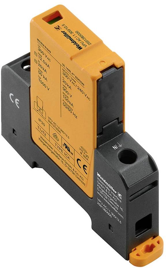 Ein Überspannungsschutzgerät in orange und schwarz mit technischen Spezifikationen aufgedruckt; dient zum Schutz elektrischer Systeme.