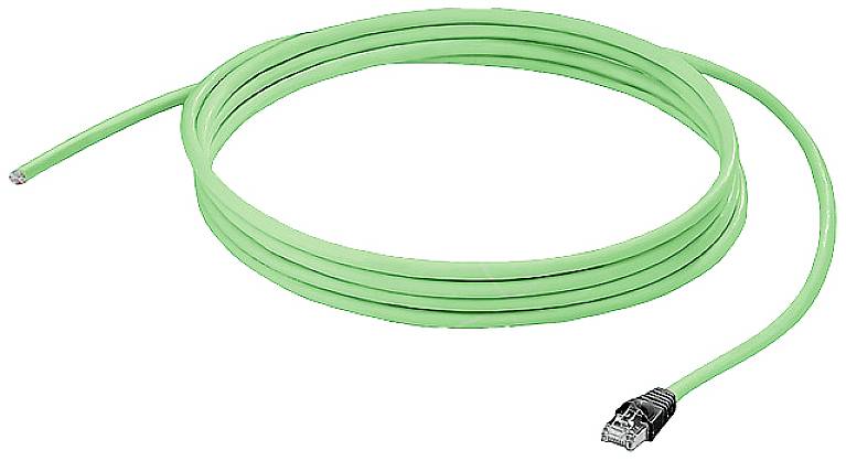 Grünes Ethernet-Kabel, aufgerollt, mit Steckern an beiden Enden.
