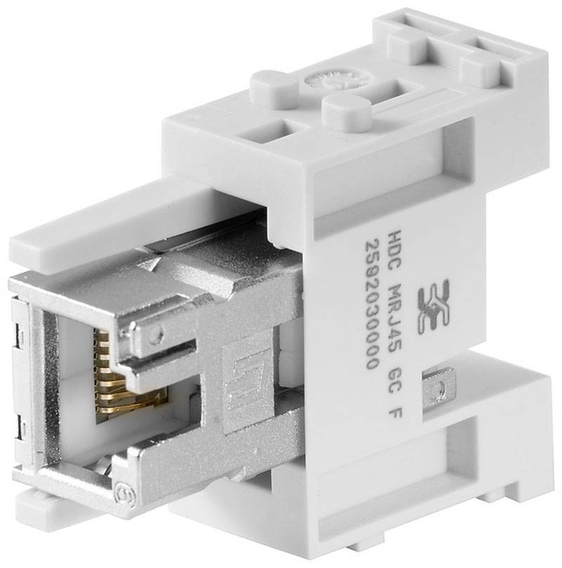 Ein RJ45-Modularstecker, geeignet für Netzwerkverbindungen, mit einer Kunststoffhülle und ungeschirmten Metallkontakten.