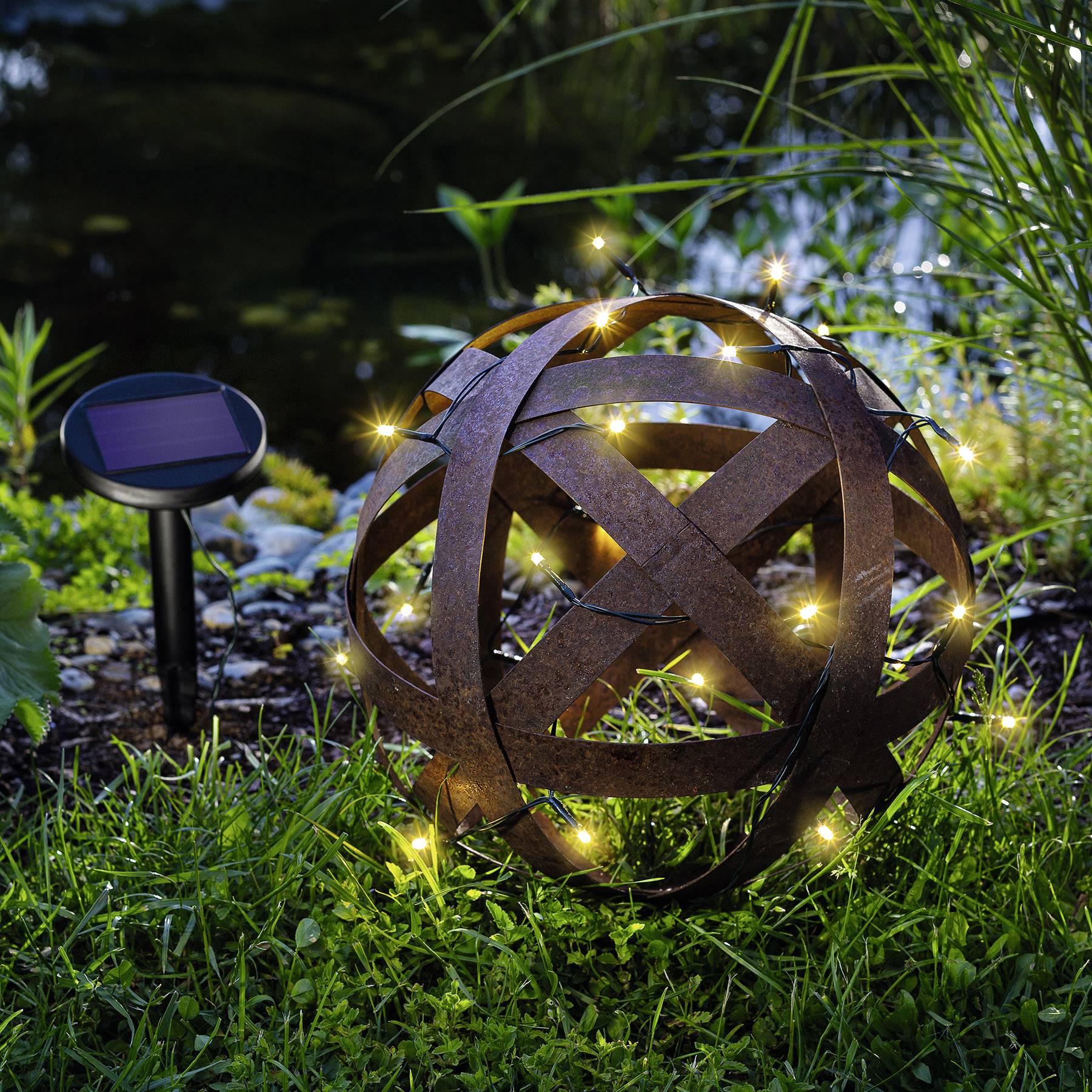 Esotec 102166 Solar-Lichterkette Außen solarbetrieben Anzahl Leuchtmittel 24 LED Warmweiß Beleuchtete Länge: 2.5m mit Erdspieß