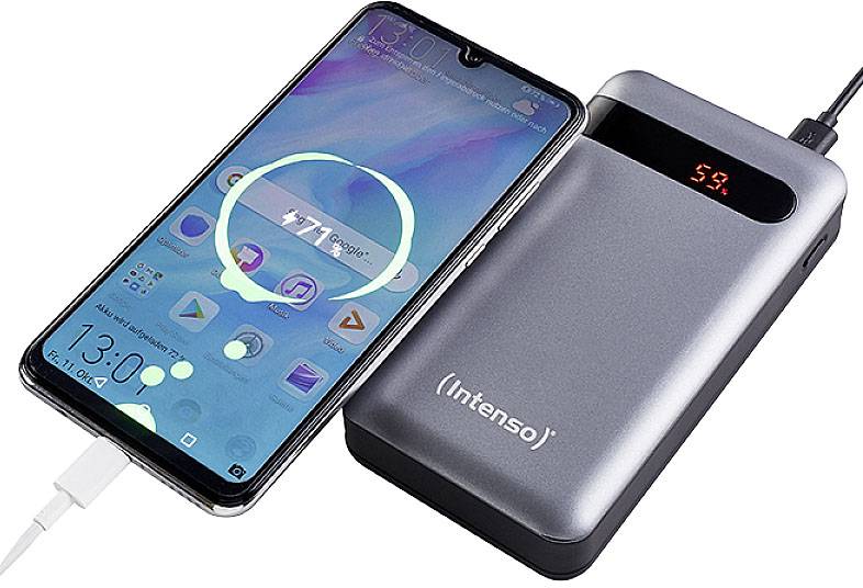Smartphone wird von einer Intenso Powerbank geladen. Der Bildschirm zeigt 71% Ladung. Die Powerbank zeigt eine digitale Anzeige von 59%.