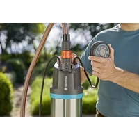GARDENA 01768-20 5900/4 inox Tauchdruck-Pumpe 5900 l/h 35m GARDENA 01768-20 5900/4 inox Tauchdruck-Pumpe 5900 l/h 35m