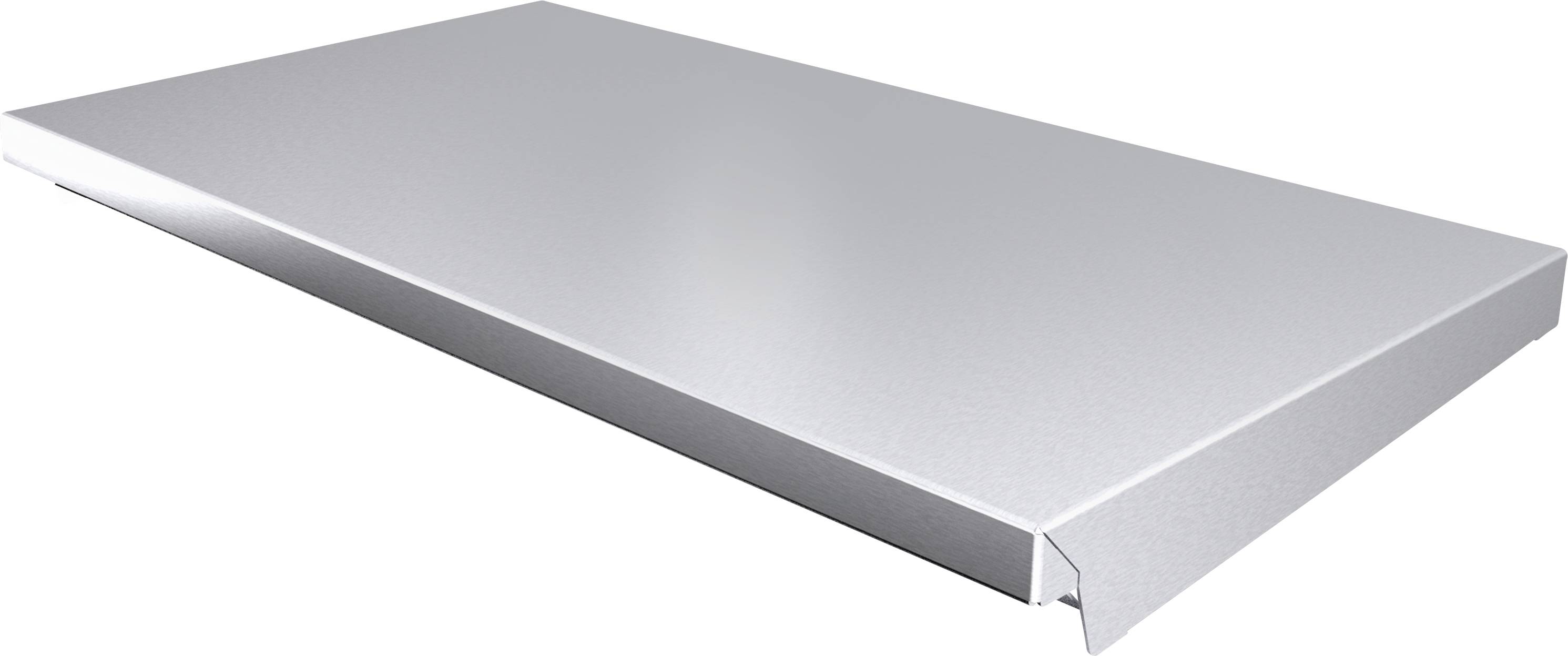 Ein silbernes, flaches Metalldach in rechteckiger Form, das stark glänzt und vom Licht reflektiert wird.