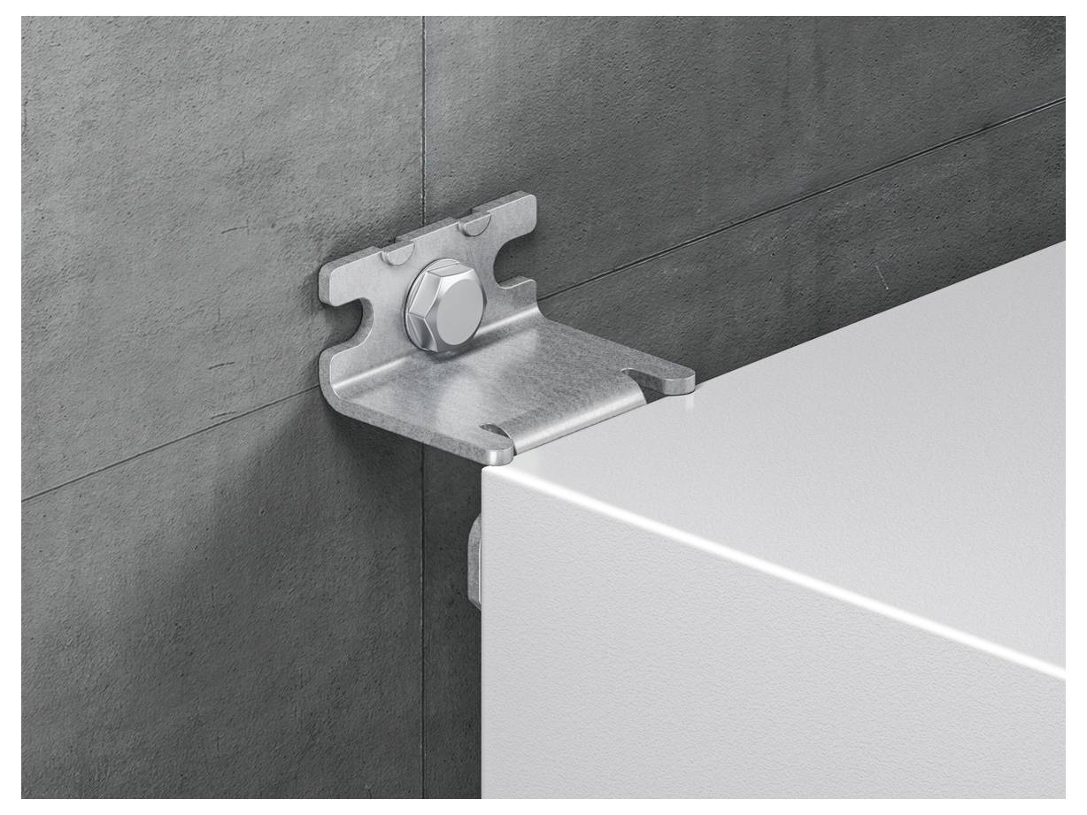 Metallwinkel mit Bolzen befestigt eine weiße Platte an einer grauen Wand.