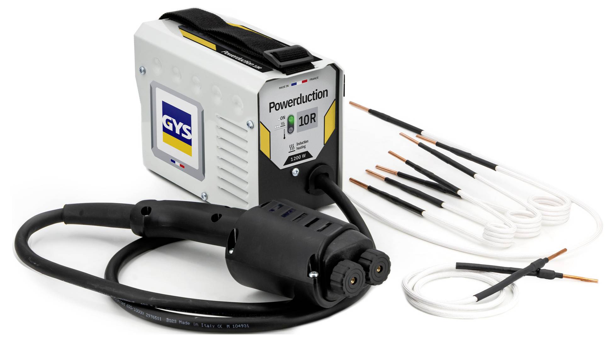 Tragbarer GYS Powerduction 10R Induktionsheizer mit Kabel und mehreren Heizspulen, die neben ihm auf weißem Hintergrund angeordnet sind.