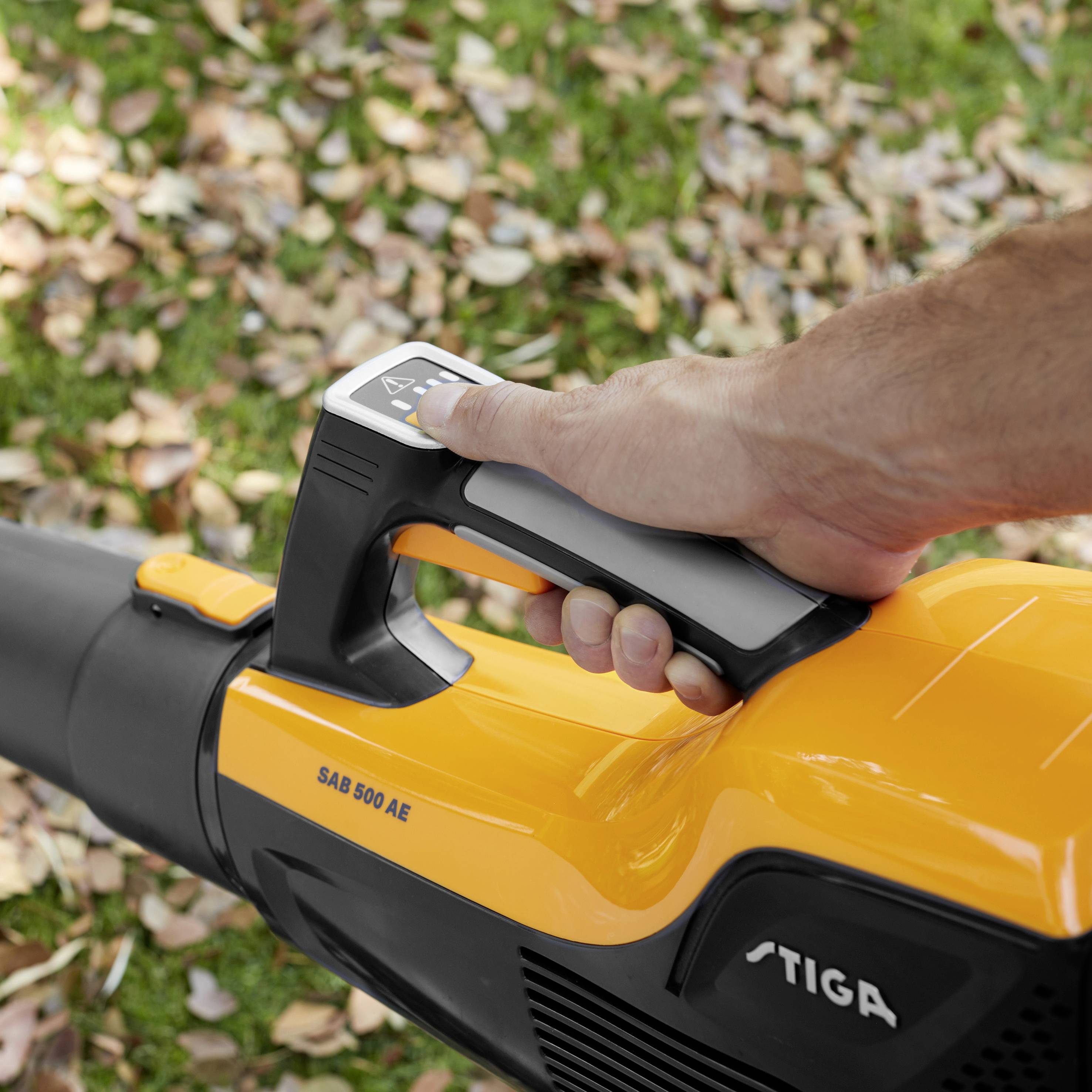 STIGA SAB 500 AE Set Akku 278502108/ST1 SAB 500 AE Set Laubbläser Softgriff, inkl. Akku, inkl. Ladegerät 48V