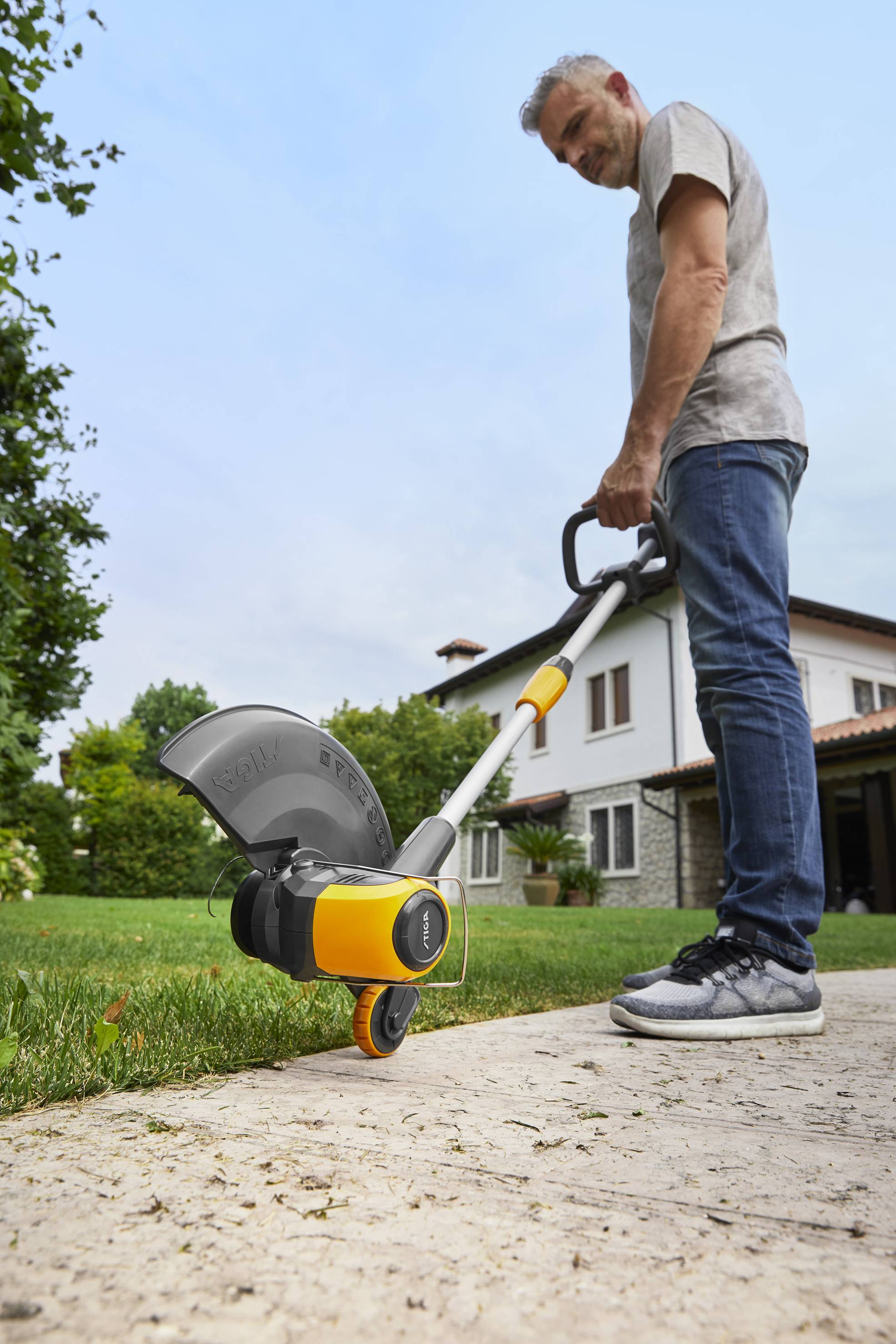 STIGA SGT 500 AE Set Akku Rasentrimmer inkl. Akku, inkl. Ladegerät, Softgriff 48V 2Ah Schnittbreite (max.): 30cm