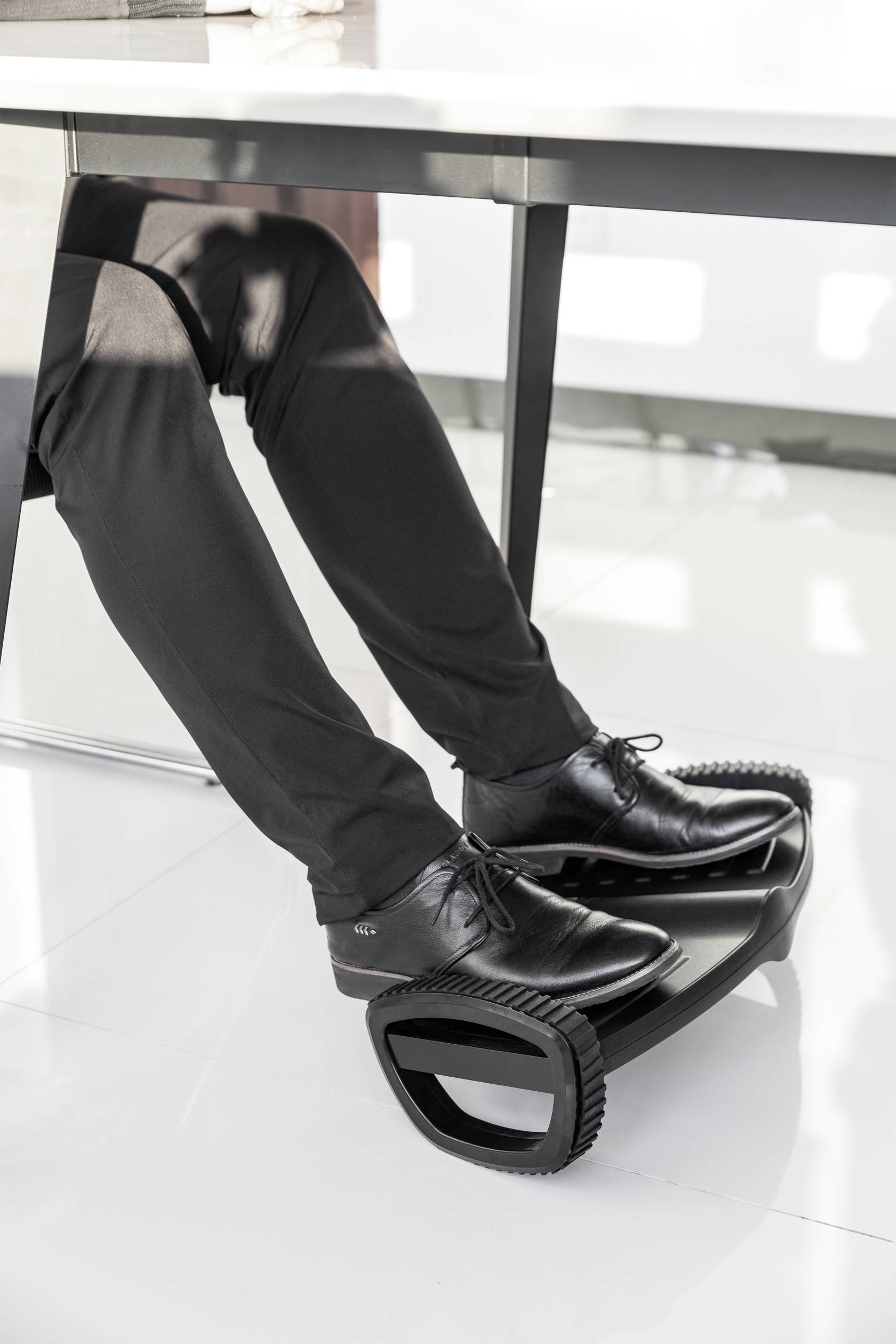 SpeaKa Professional SP-9008924 Fußstütze (B x H x T) 277 x 135 x 502mm Schwarz