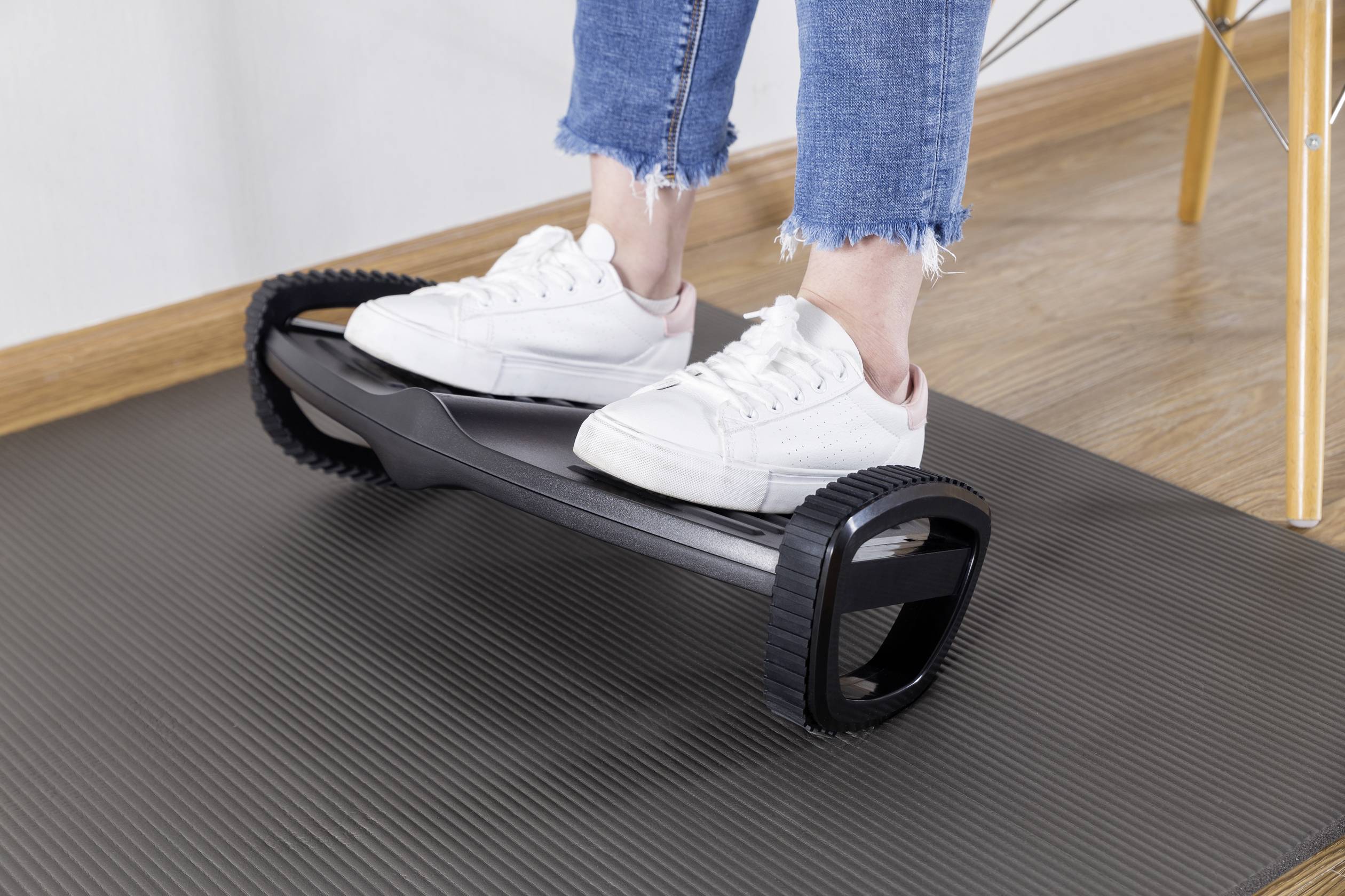 SpeaKa Professional SP-9008924 Fußstütze (B x H x T) 277 x 135 x 502 mm Schwarz