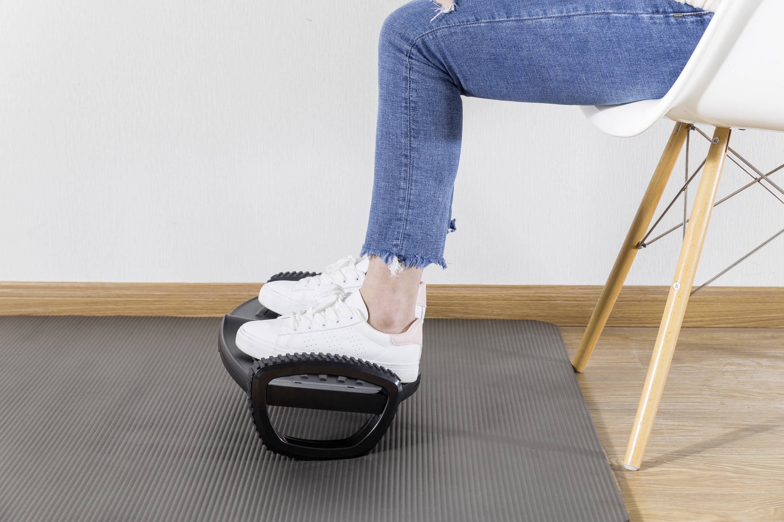 SpeaKa Professional SP-9008924 Fußstütze (B x H x T) 277 x 135 x 502mm Schwarz