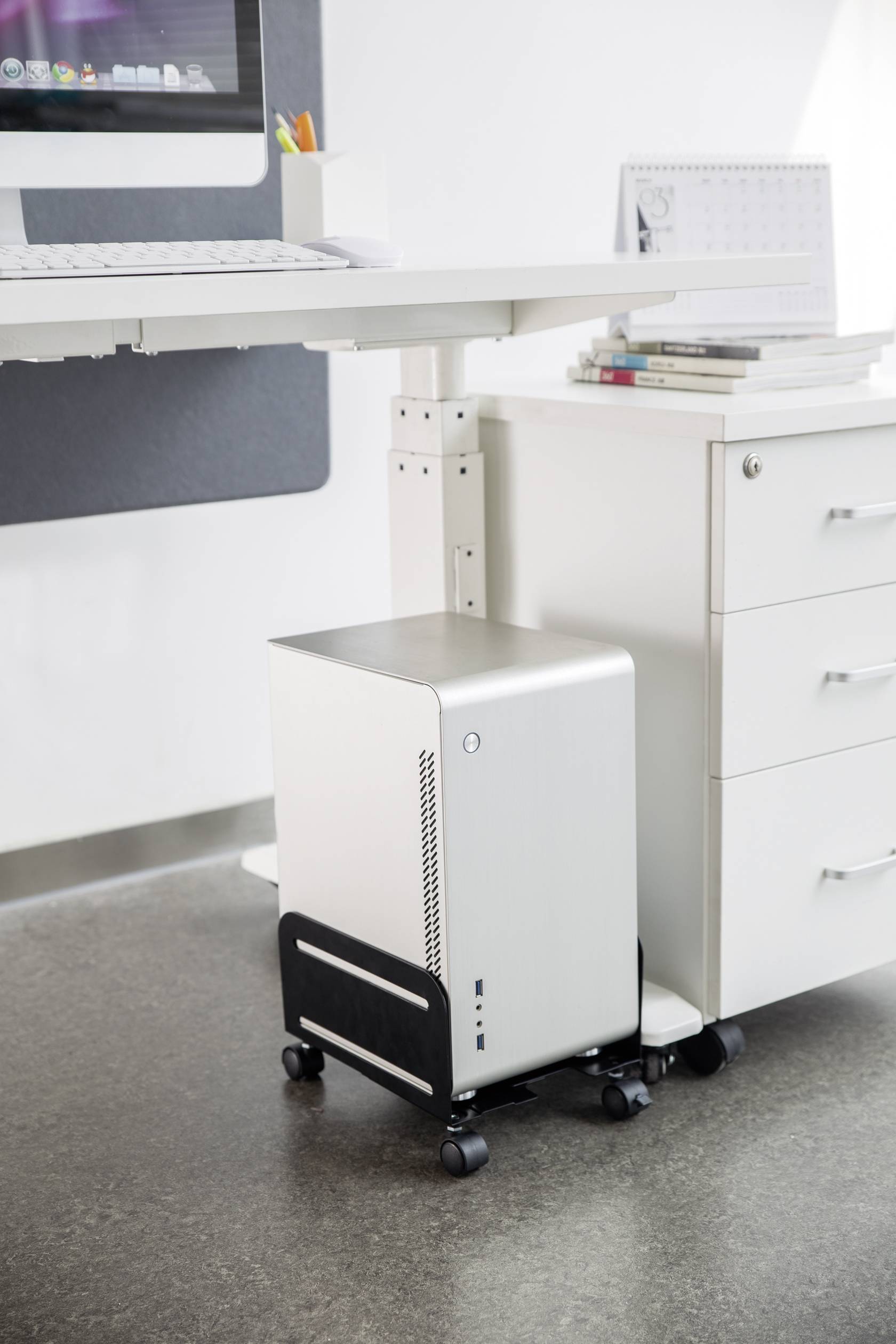 SpeaKa Professional PC Halterung Boden, Stand SP-PCS-150 SP-9009204 Schwarz Belastbar bis=10kg