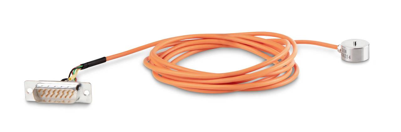 Orange Kabel mit mehrpoligem Stecker auf der einen und rundem Sensorgehäuse auf der anderen Seite, für technische Anwendungen geeignet.