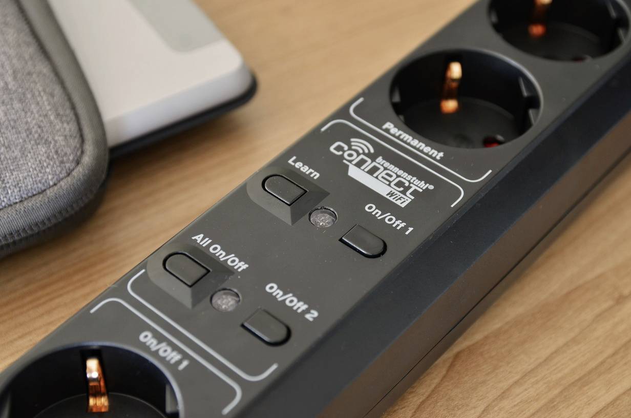 Brennenstuhl 1159760936 WiFi-Steckdosenleiste 6fach Schwarz Schutzkontakt 1 St.