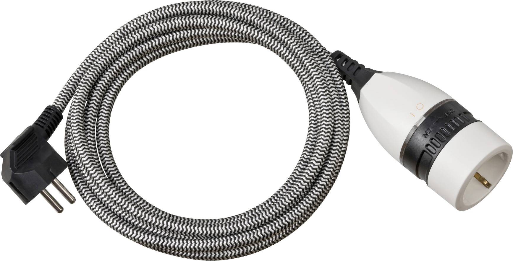 Geflochtenes Stromkabel mit Stecker und Steckdosenadapter auf weißem Hintergrund.