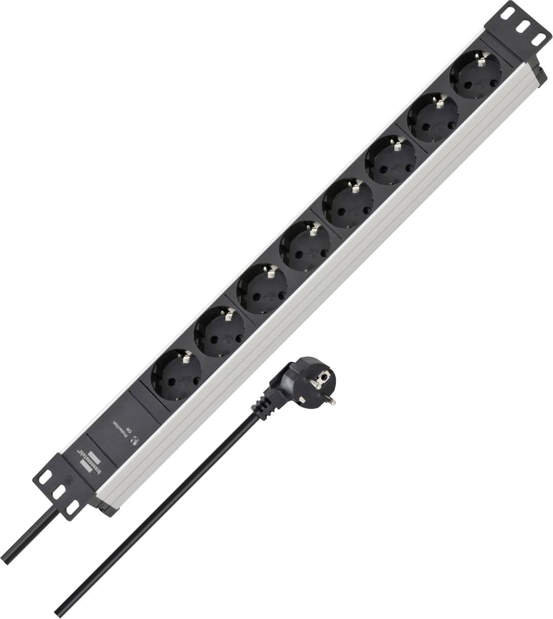 Einbau-Steckdosenleiste mit acht Steckdosen und angeschlossenem europäischem Stromstecker auf weißem Hintergrund.