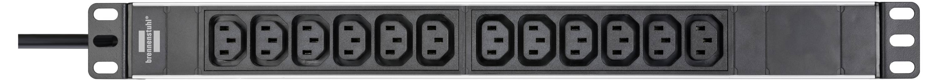 Eine schwarze Rack-Mount-Stromverteilungseinheit mit 12 Steckdosen und einem Netzschalter, horizontal auf weißem Hintergrund dargestellt.