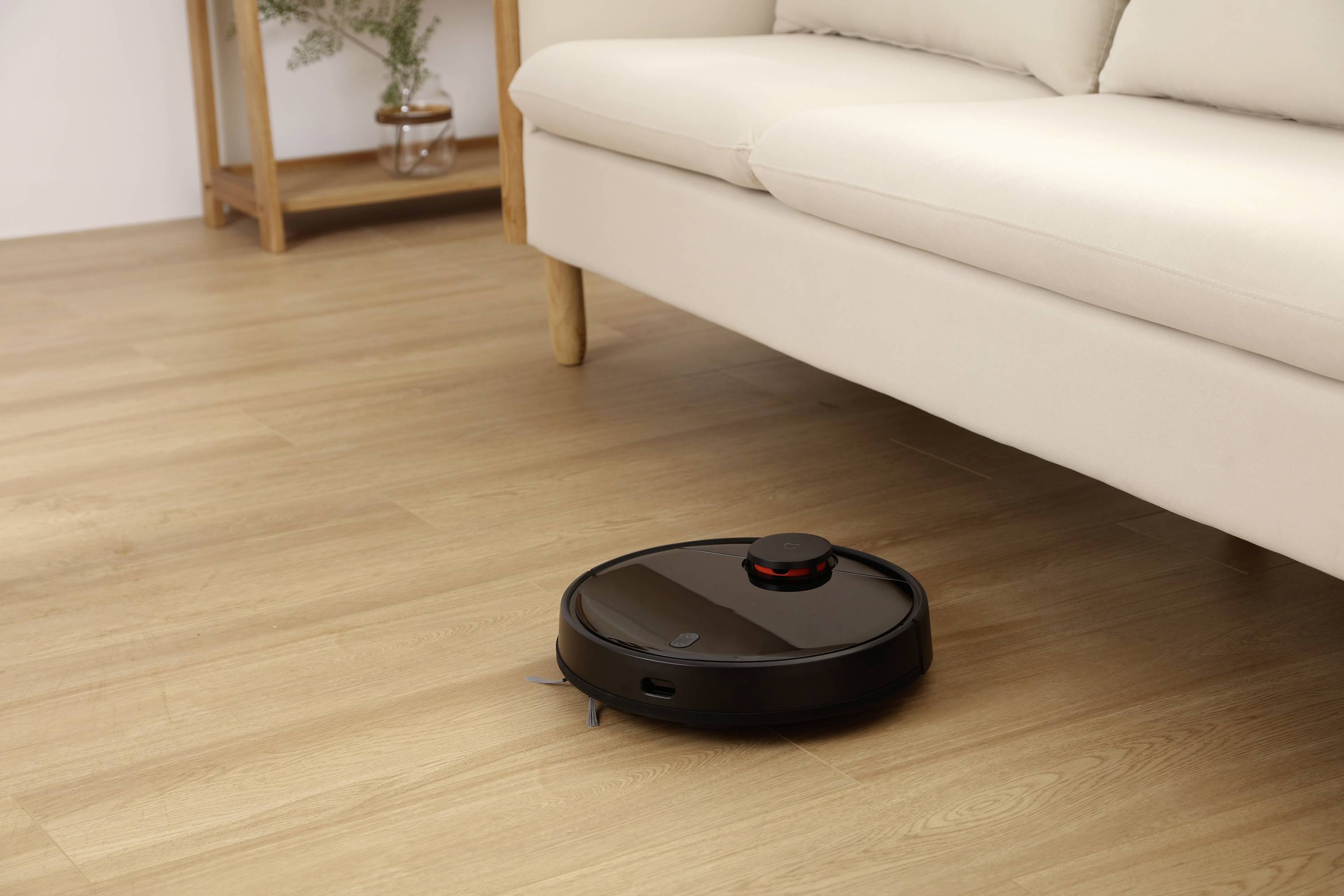 Xiaomi Mi Robot Vacuum Mop Pro Reinigungsroboter Schwarz App gesteuert, Kompatibel mit Amazon Alexa
