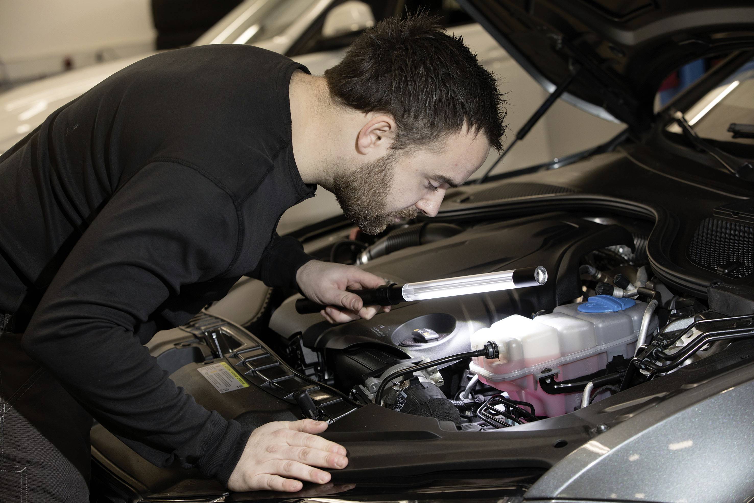 Scangrip 03.5244 Line-Light R LED Arbeitsleuchte akkubetrieben 400 lm