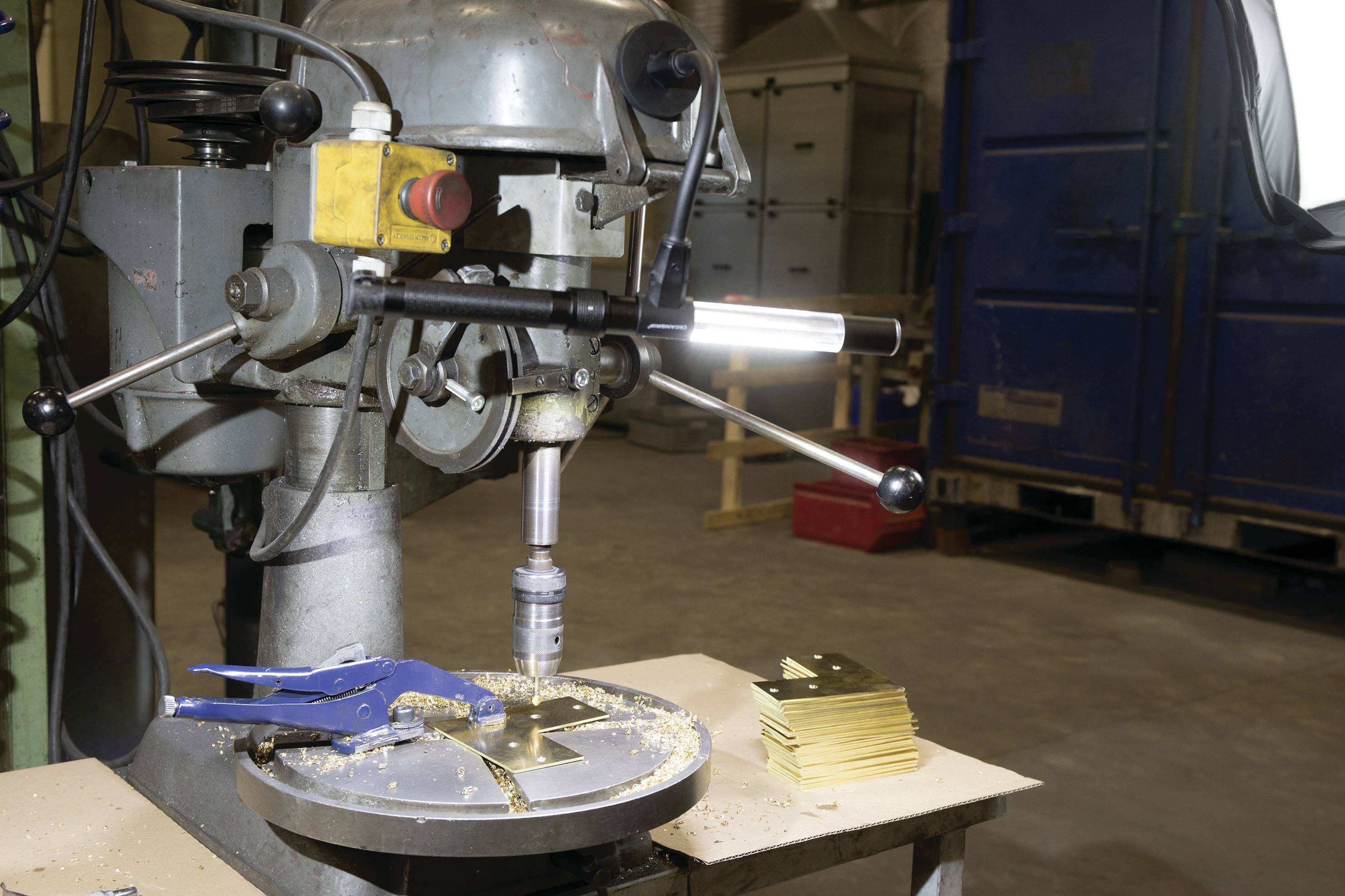 Scangrip 03.5244 Line-Light R LED Arbeitsleuchte akkubetrieben 400 lm