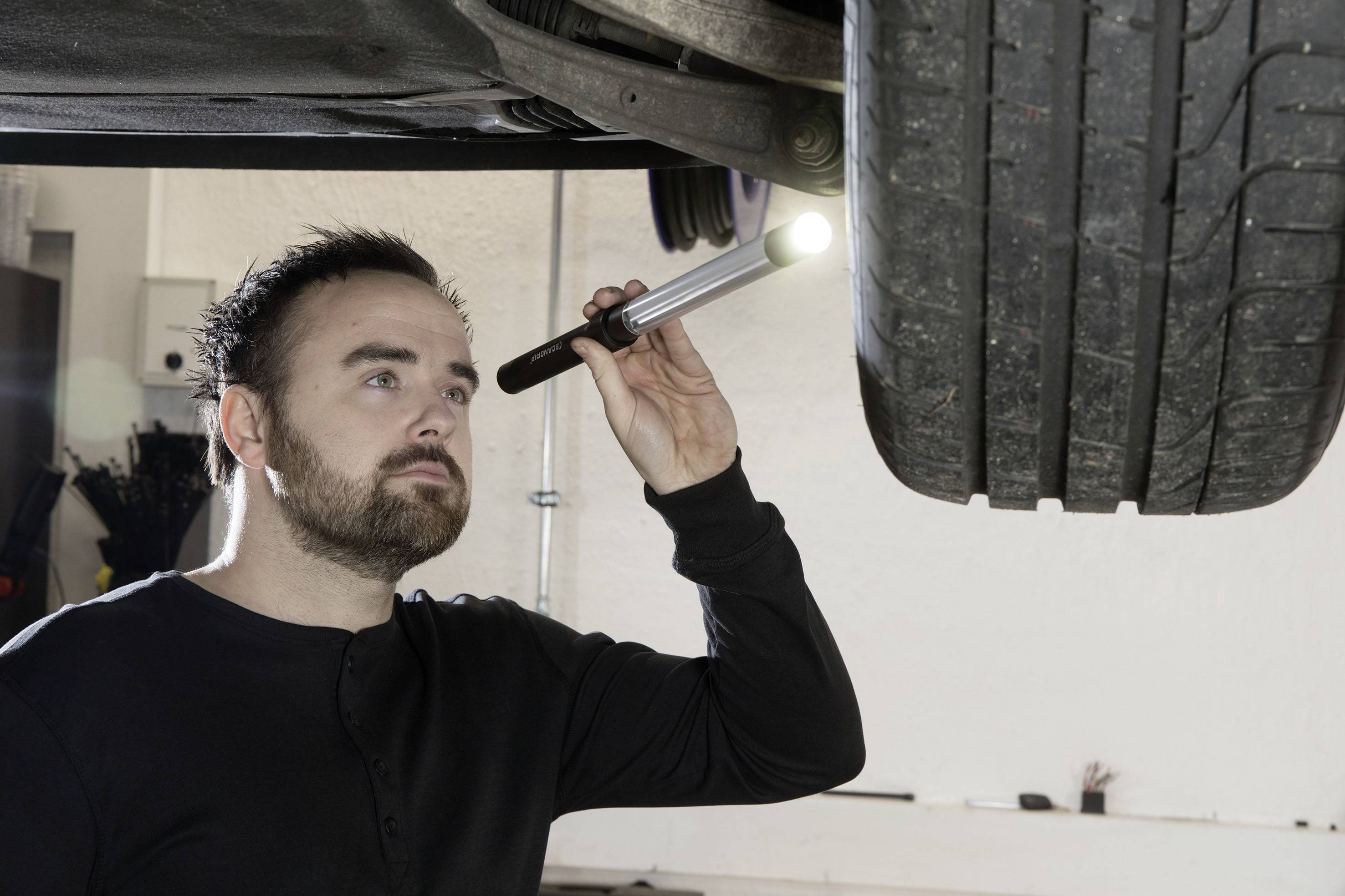 Scangrip 03.5244 Line-Light R LED Arbeitsleuchte akkubetrieben 400 lm