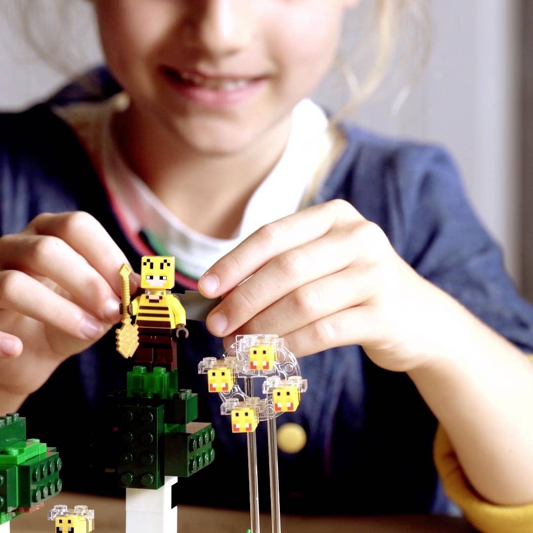 21165 LEGO® MINECRAFT Die Bienenfarm