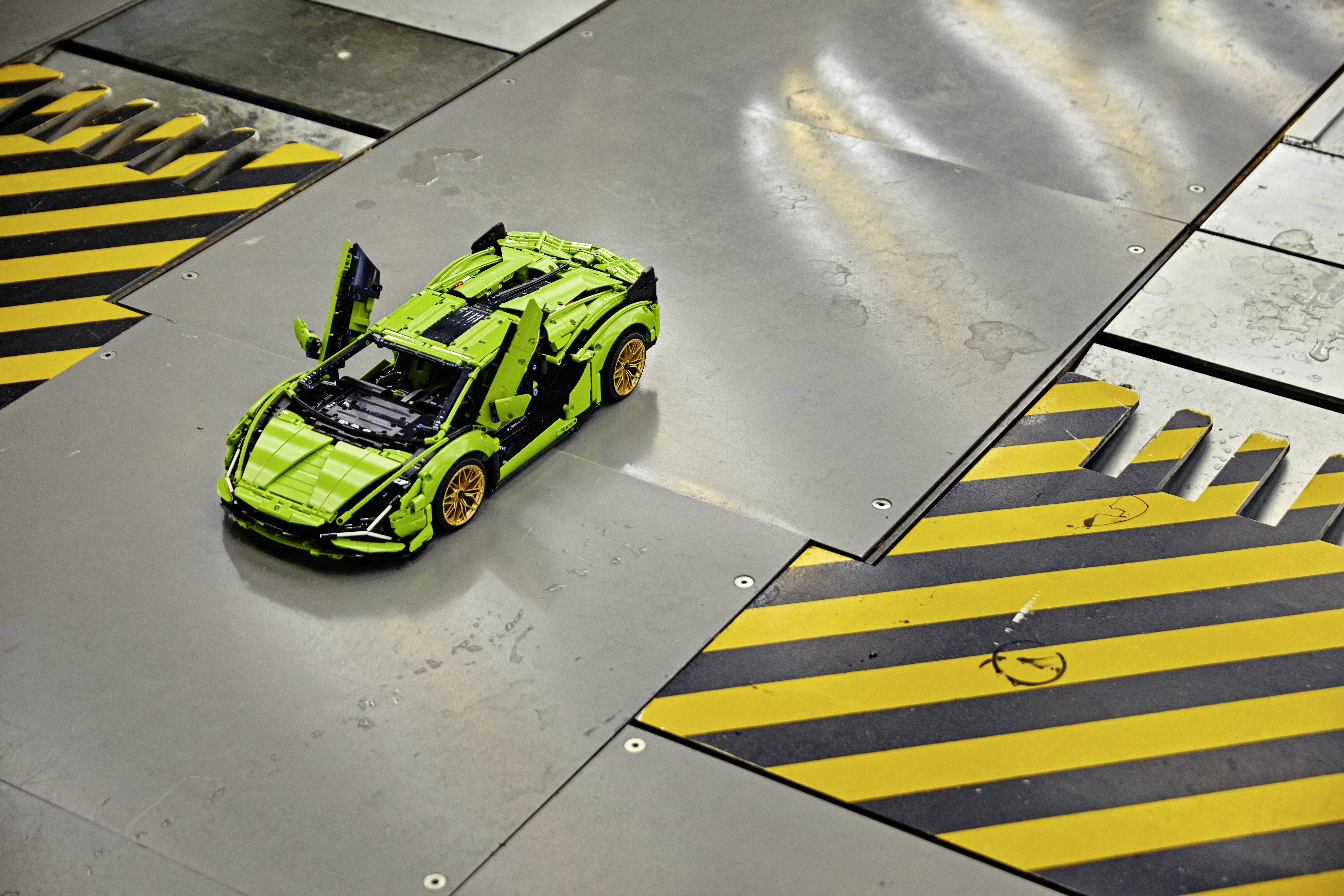 42115 LEGO® TECHNIC Lamborghini Sián FKP 37