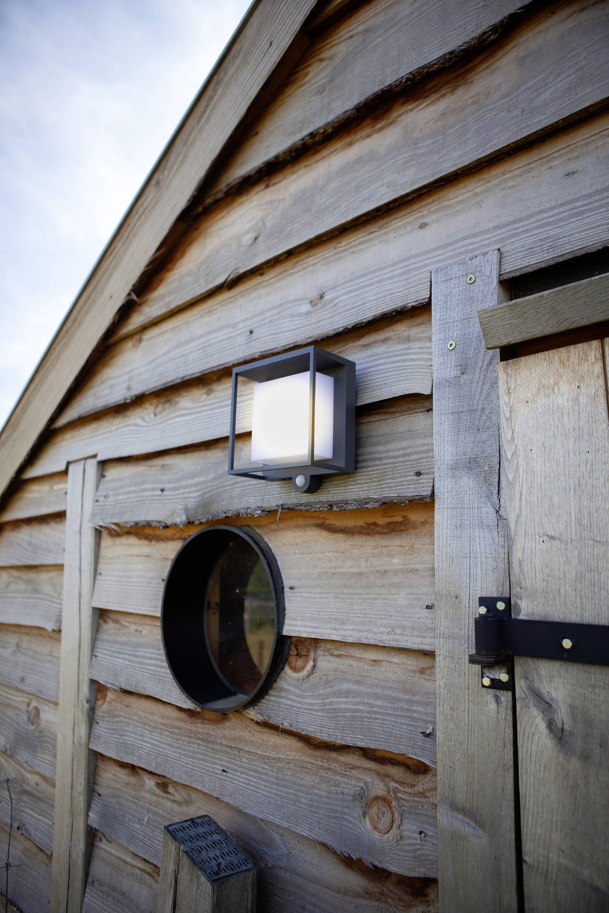 Lutec Curtis 6934601118 Solar-Außenwandleuchte mit Bewegungsmelder LED LED fest eingebaut 3W Anthrazit