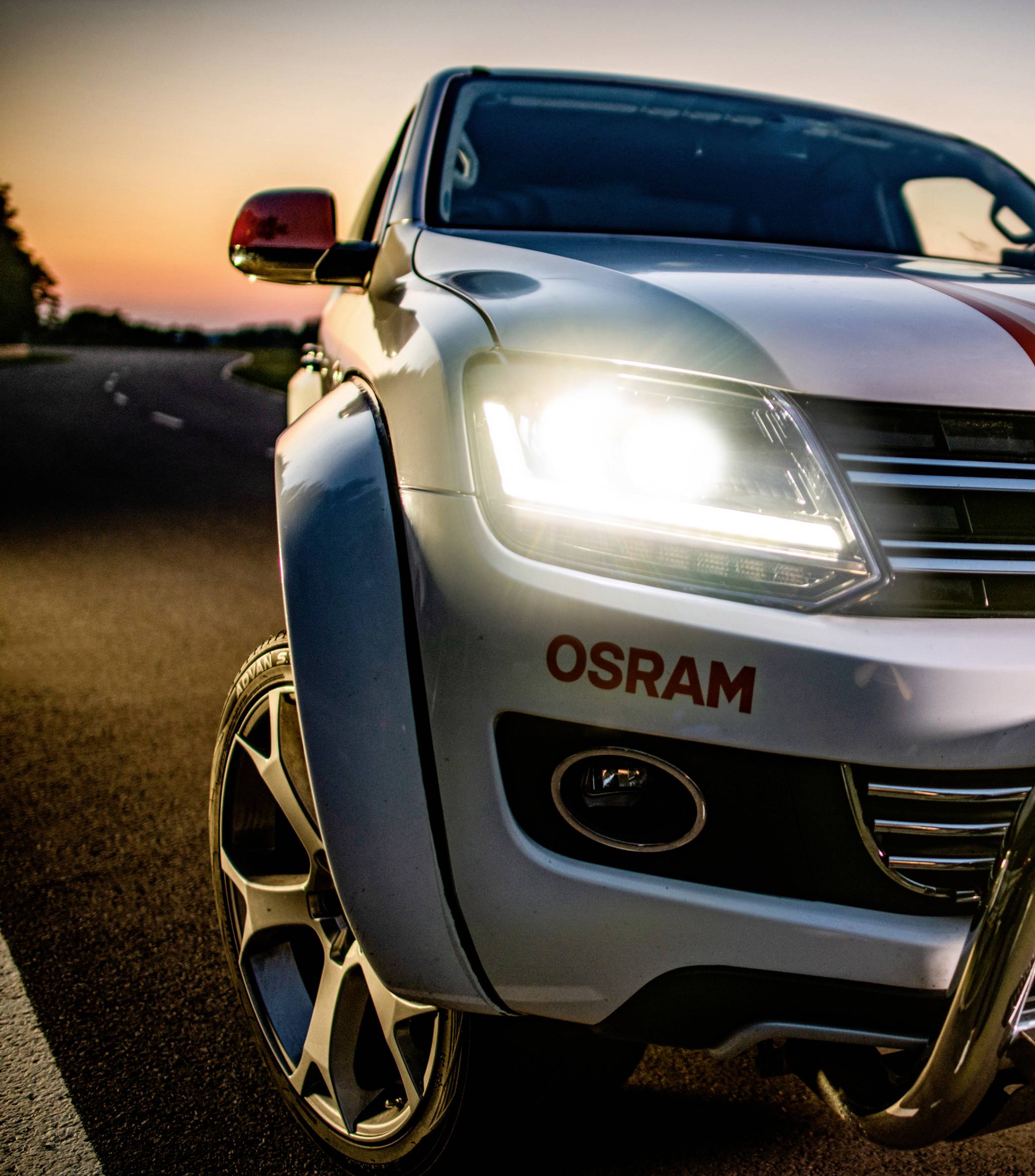 Osram Automotive Komplett-Scheinwerfer LEDHL107-BK LEDriving LED vorne (L x B x H) 260 x 372 x 343mm