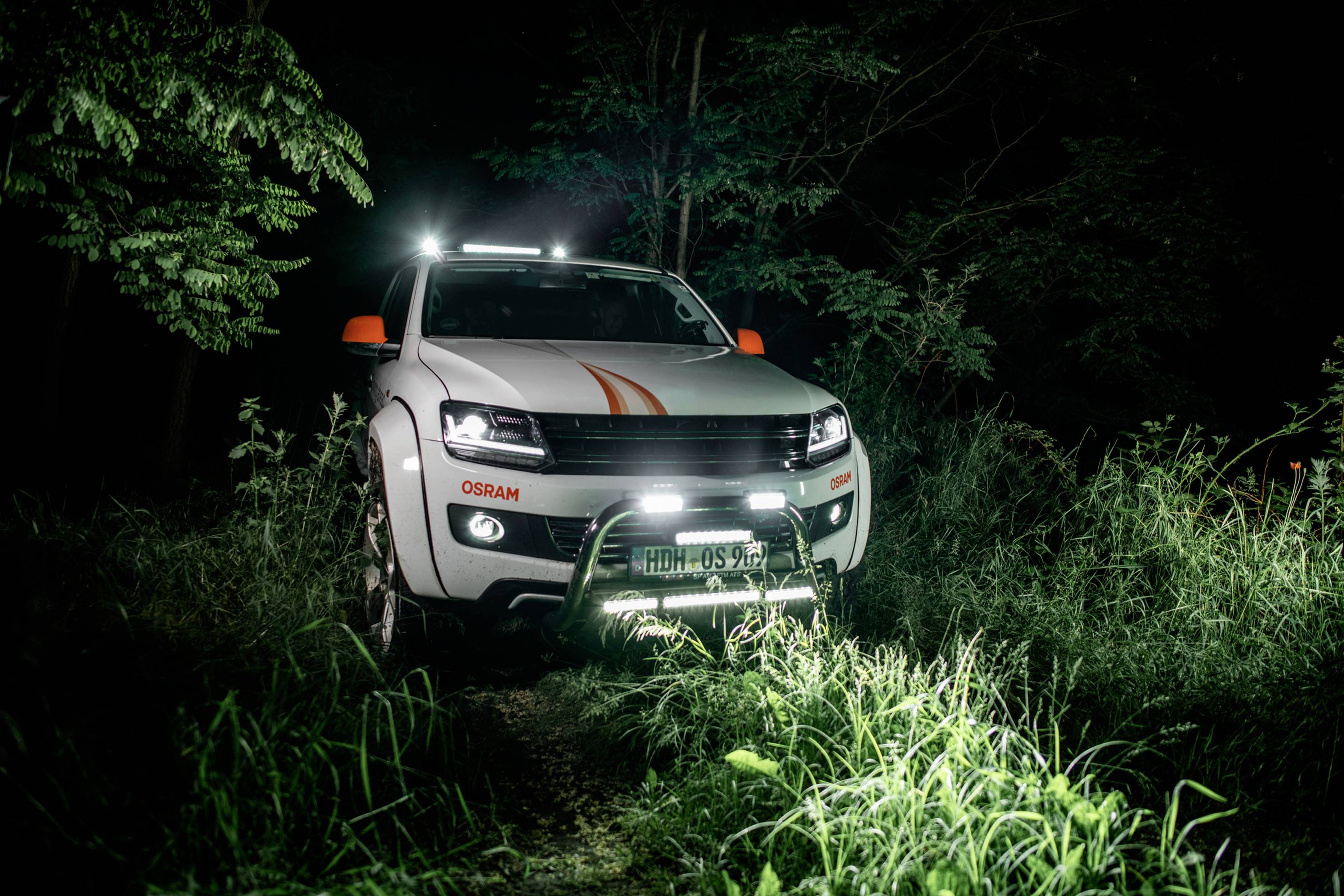 Osram Automotive Komplett-Scheinwerfer LEDHL107-BK LEDriving LED vorne (L x B x H) 260 x 372 x 343mm