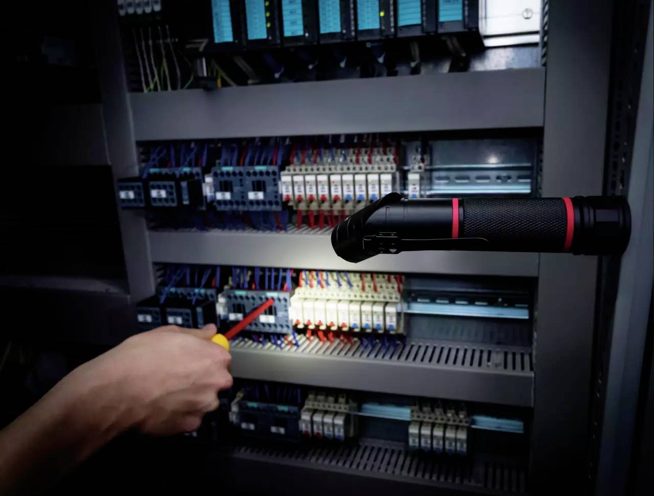 Wiha LED Taschenlampe 310 lm 41286