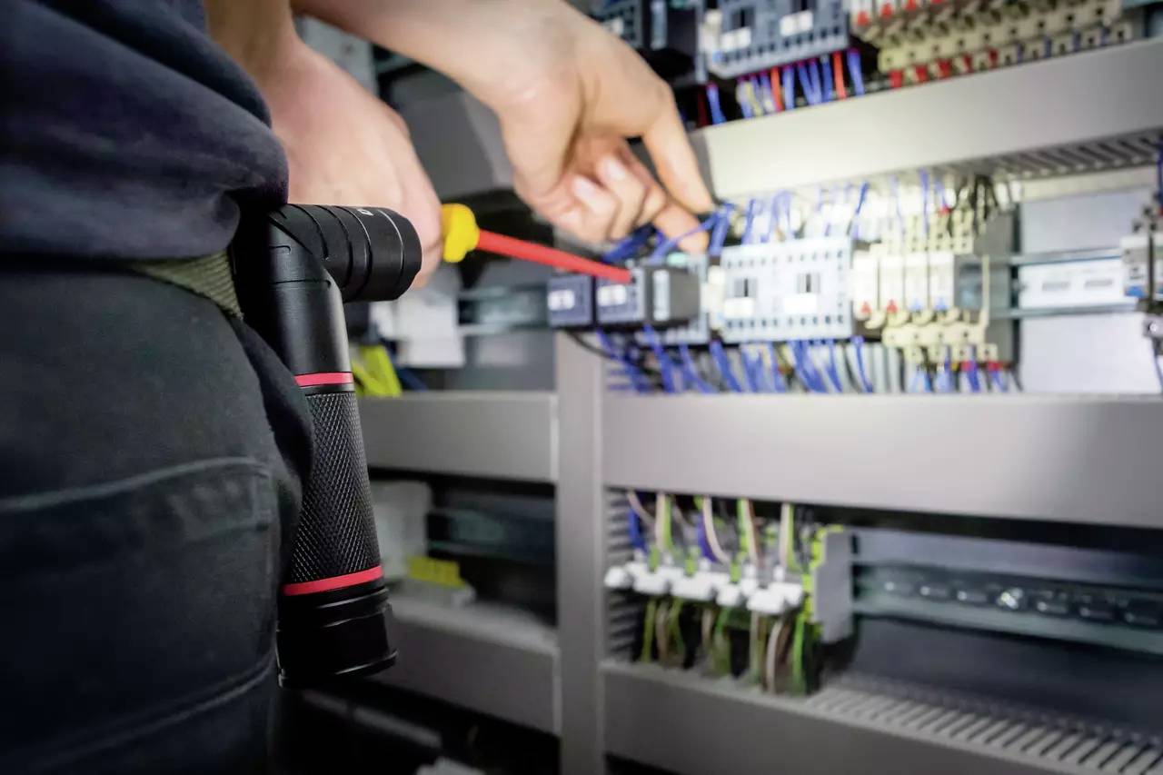 Wiha LED Taschenlampe 310lm 41286