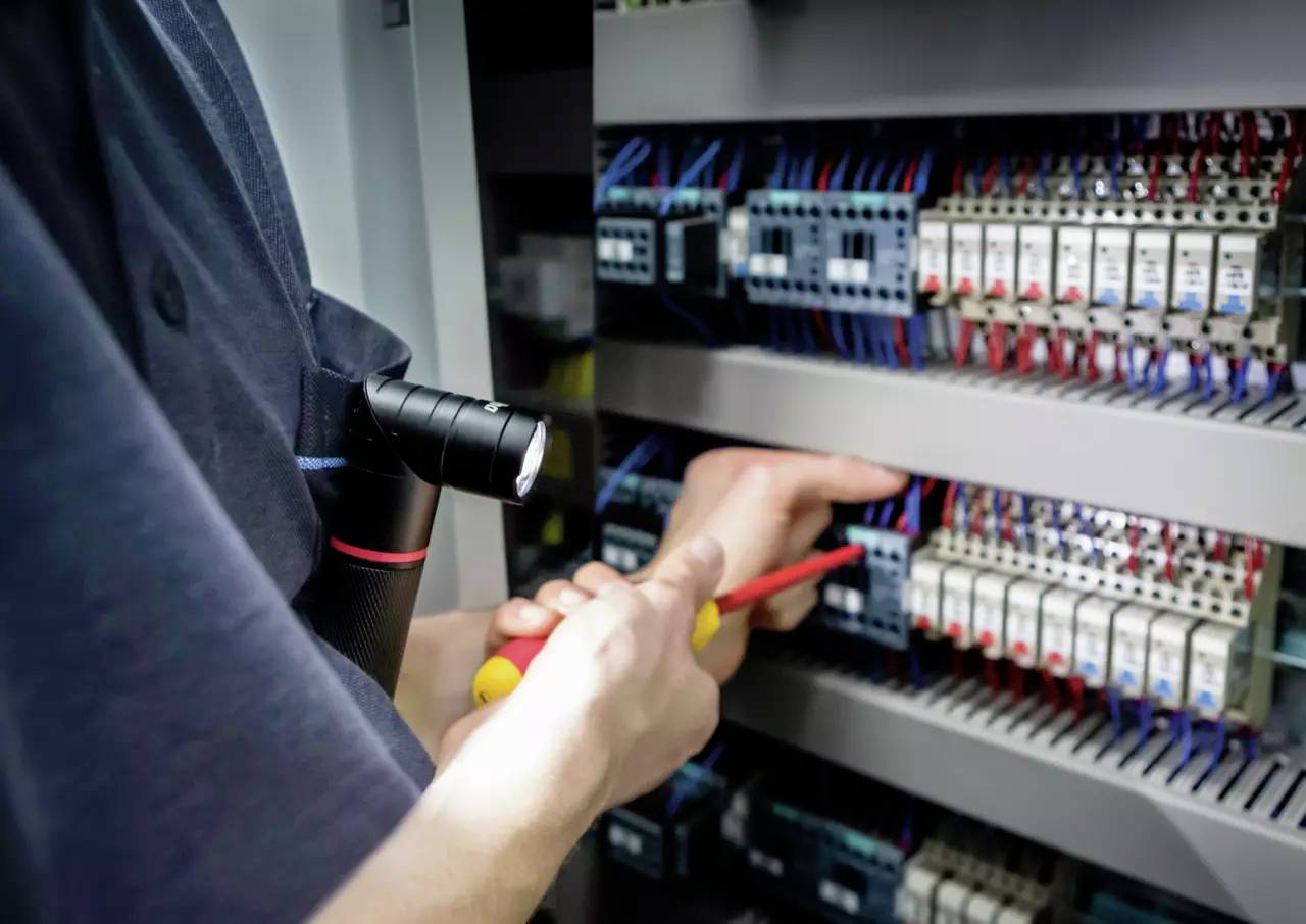 Wiha LED Taschenlampe 310 lm 41286